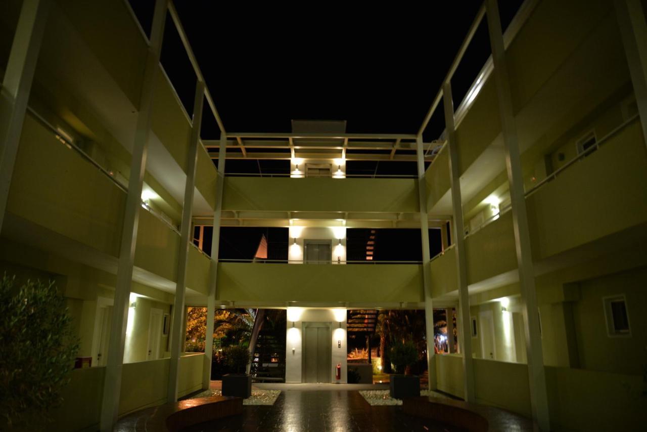 Cosmos Hotel ヴァシリキ エクステリア 写真